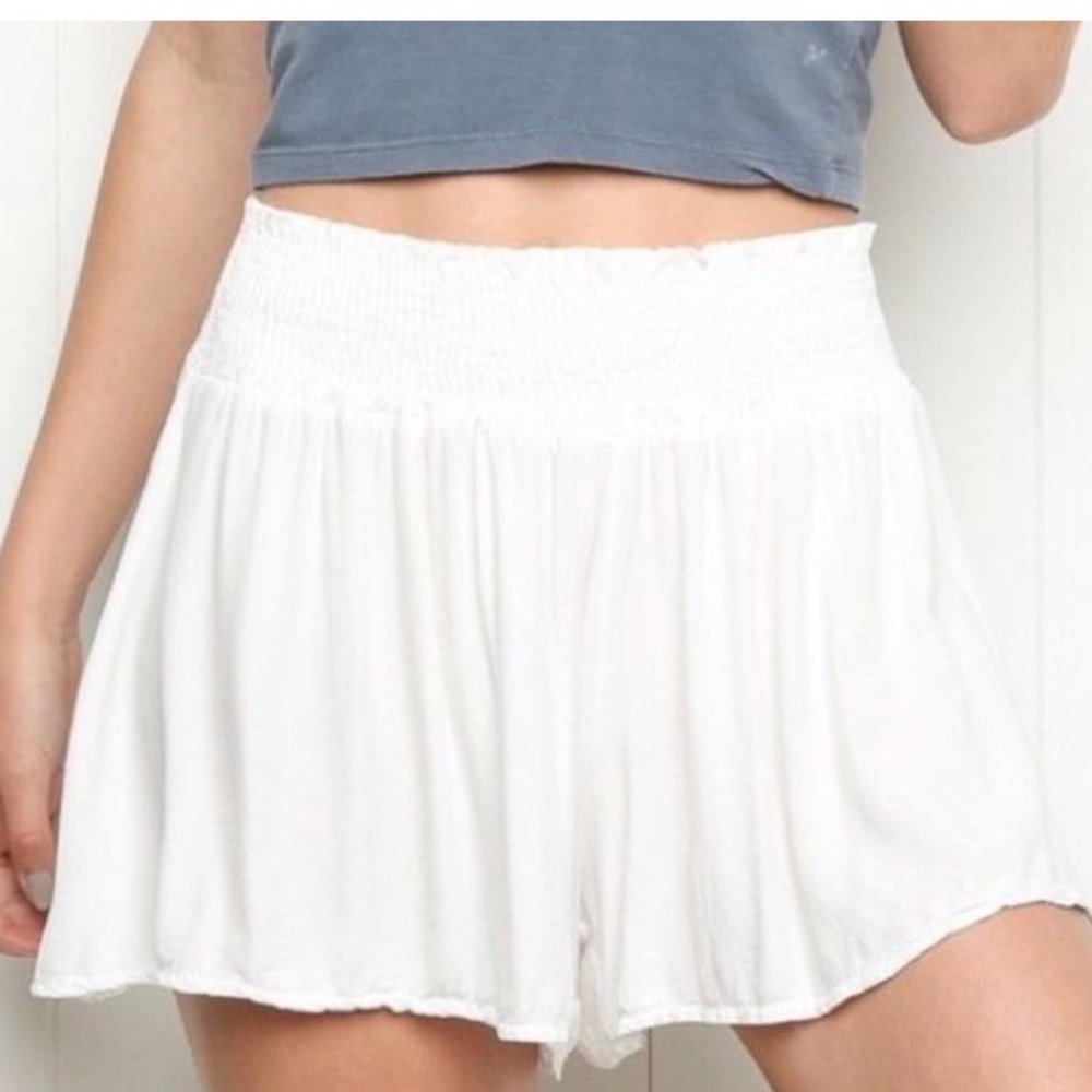 NWOT BRANDY MELVILLE WHITE FLOWY SHORTS